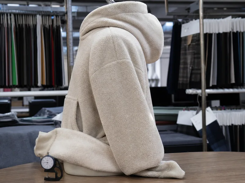Fleece thick hoodie product sample