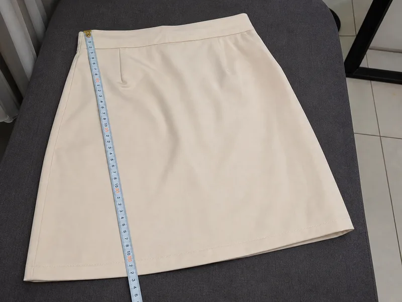 Short skirt product sample